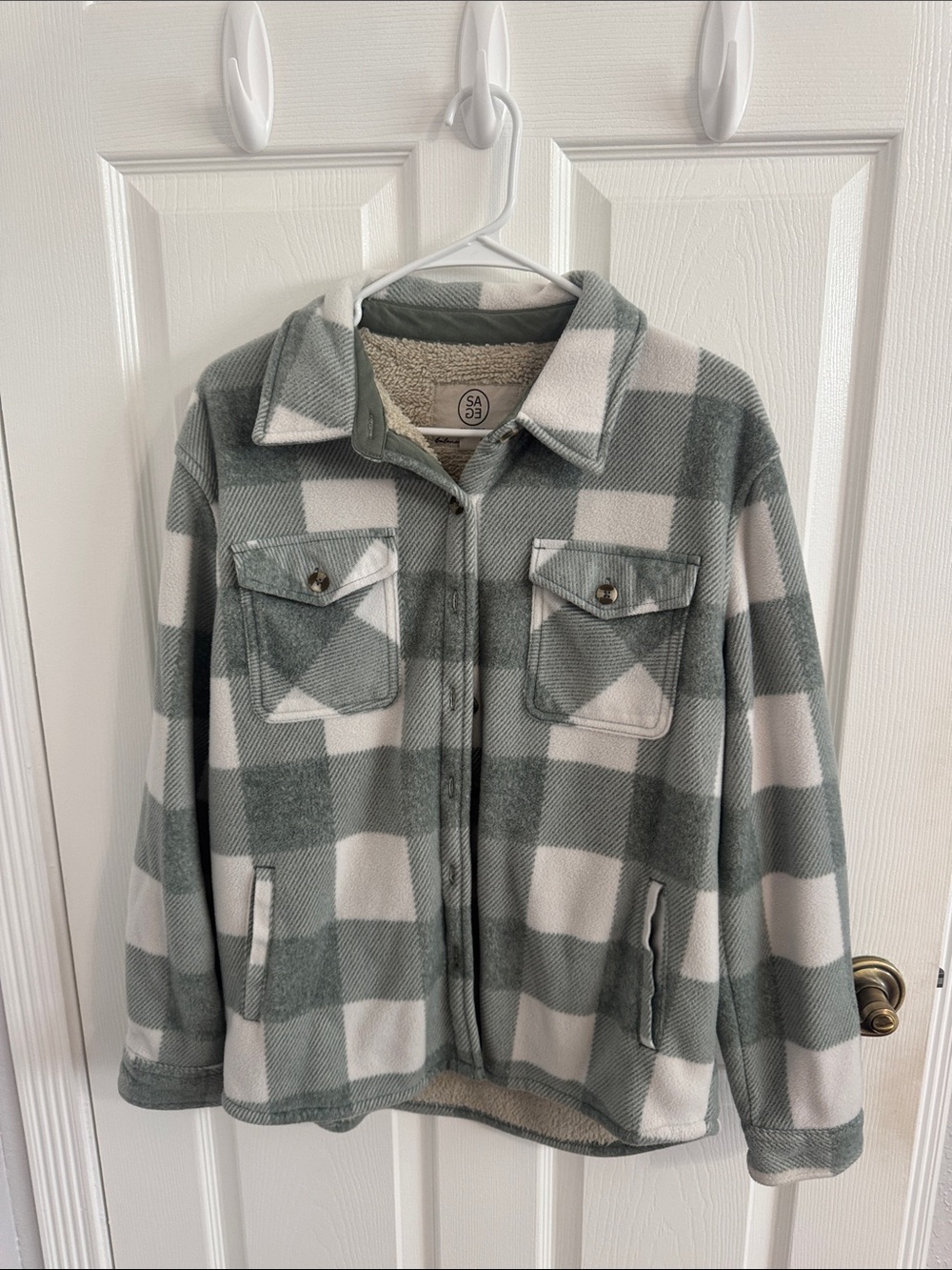 Cozy Plaid Sherpa-Lined Jacket - mint green/White